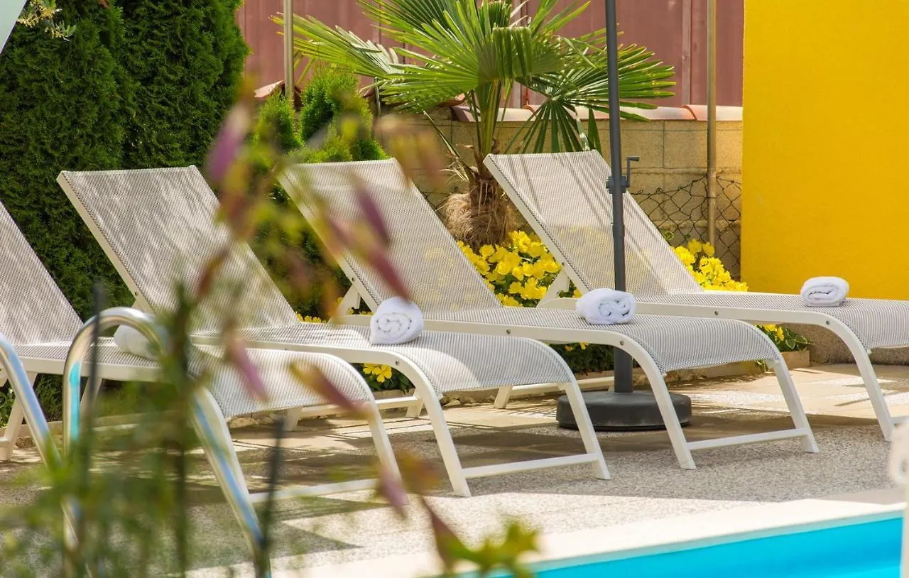 Vendégház App Laura With Common Pool Hotel Nova Vas